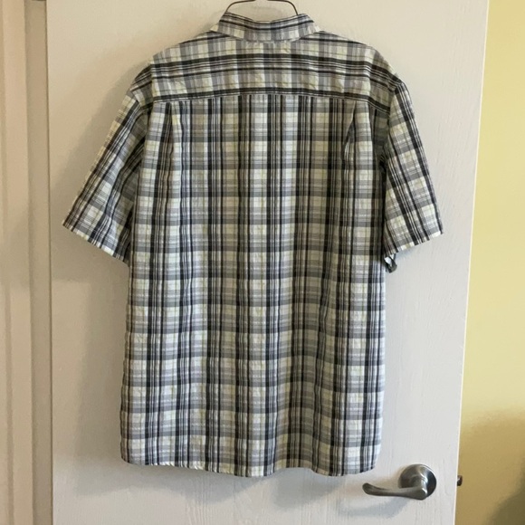 Men’s Seersucker Shirt - Picture 4 of 9